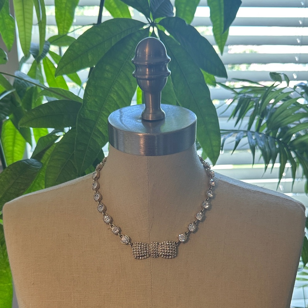 Elegant Silver Bow Necklace